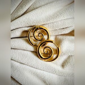 Staninless Steel Gold Spiral Hoop Earrings - Hypoallergenic